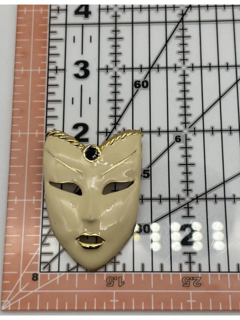 Vintage Masquerade Mardi Gras Mask Brooch Cream Black Enamel Gold Tone Unbranded